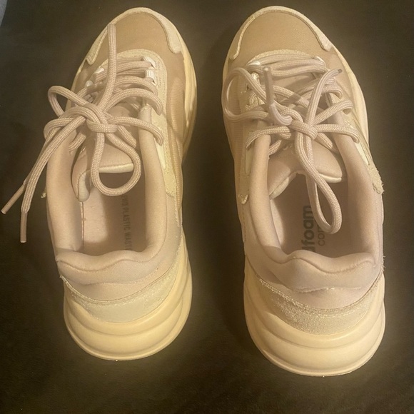 Adidas cloud foam shoes - Picture 2 of 7